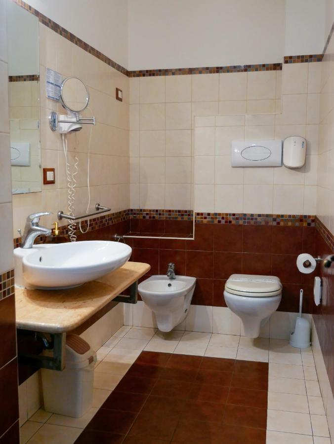 My Friend Antonia Bed & Breakfast Barcellona-Pozzo di Gotto Exterior photo